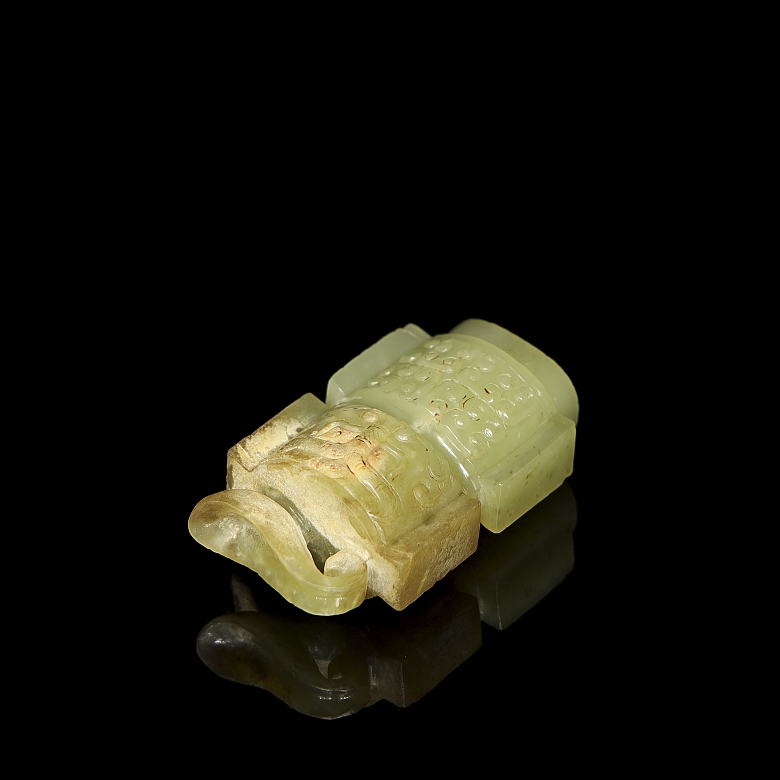 Colgante de jade amarillo