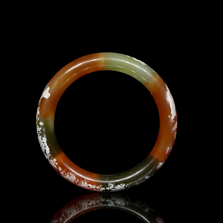 Esclava de ágata multicolor, dinastía Liao