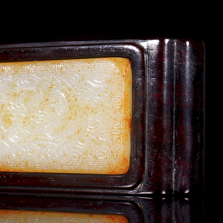 Reposa pinceles de jade de Hetian y madera, dinastía Qing