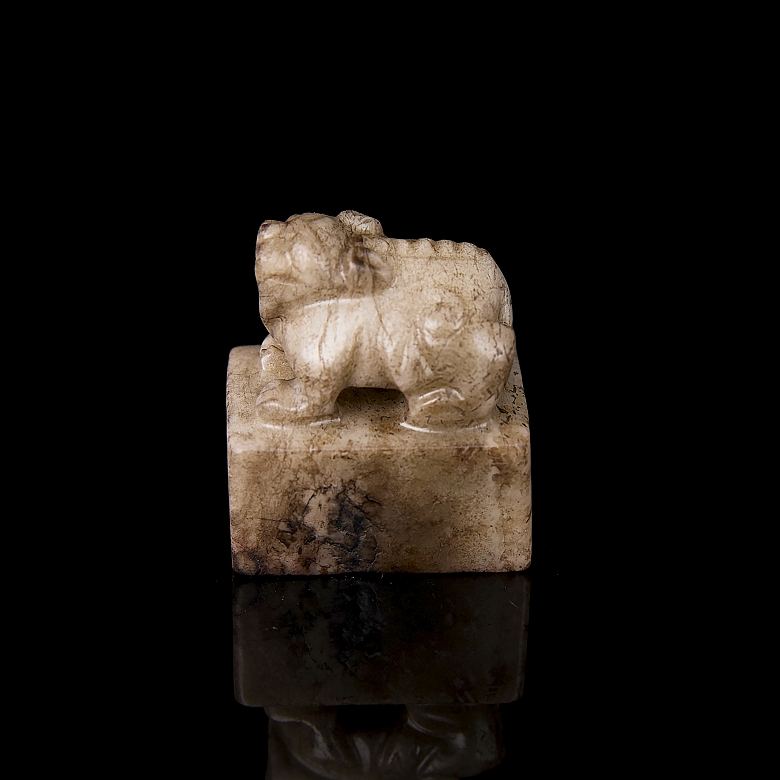 Carved jade ‘Beast’ seal, Ming dynasty