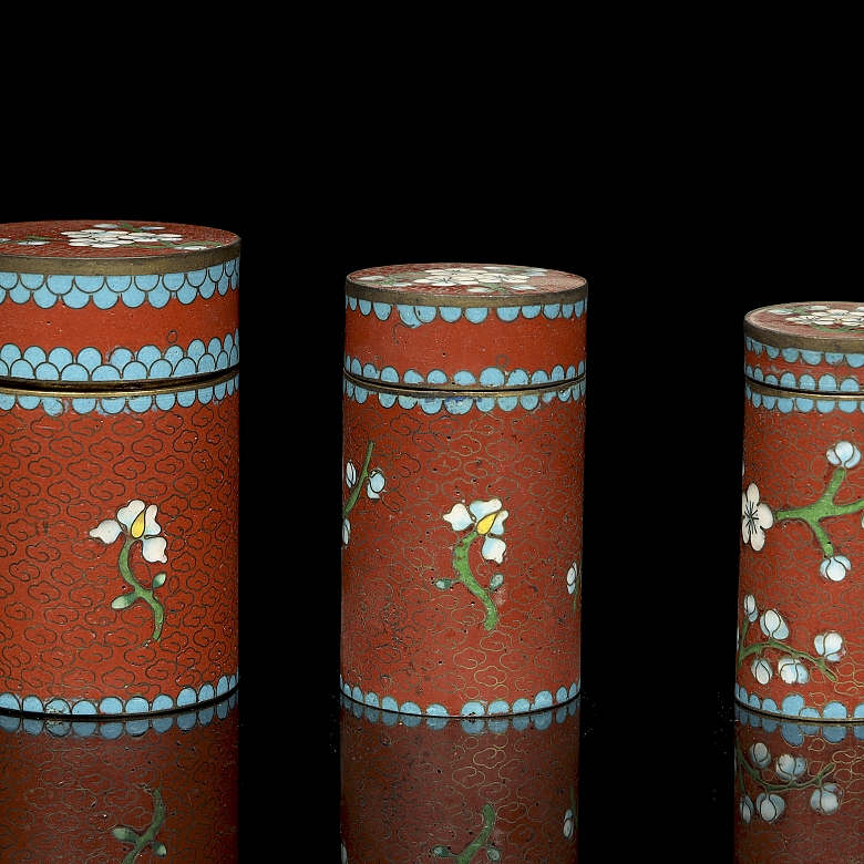 Tres recipientes de cloisonné, s.XX