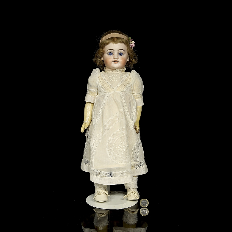 Muñeca de porcelana francesa