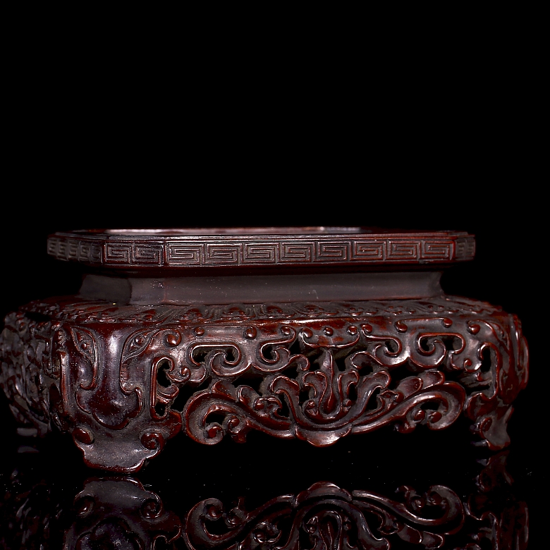 Pareja de jarrones de jade verde espinaca, con sello Qianlong