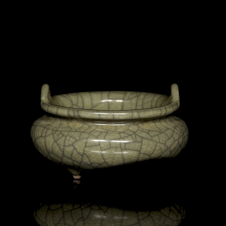 Ceramic censer “Ge yao”, Qing dynasty