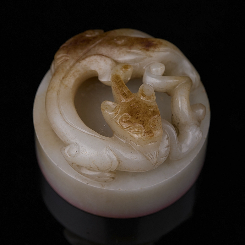 Circular seal made of white jade, ‘Coiled Dragon,’ Qing dynasty