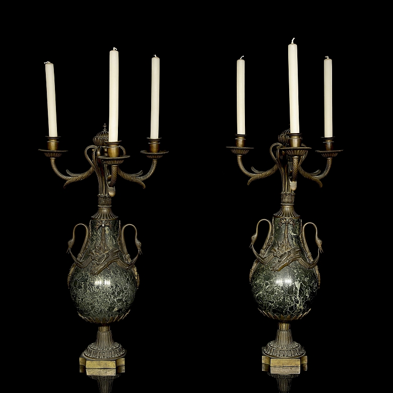 Pareja de candelabros estilo Luis XVI, s.XIX