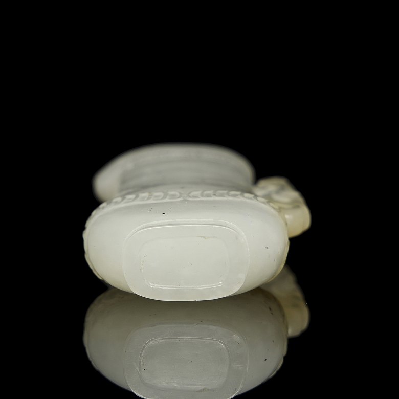 Pequeño jarrón de jade blanco, dinastía Qing - 4