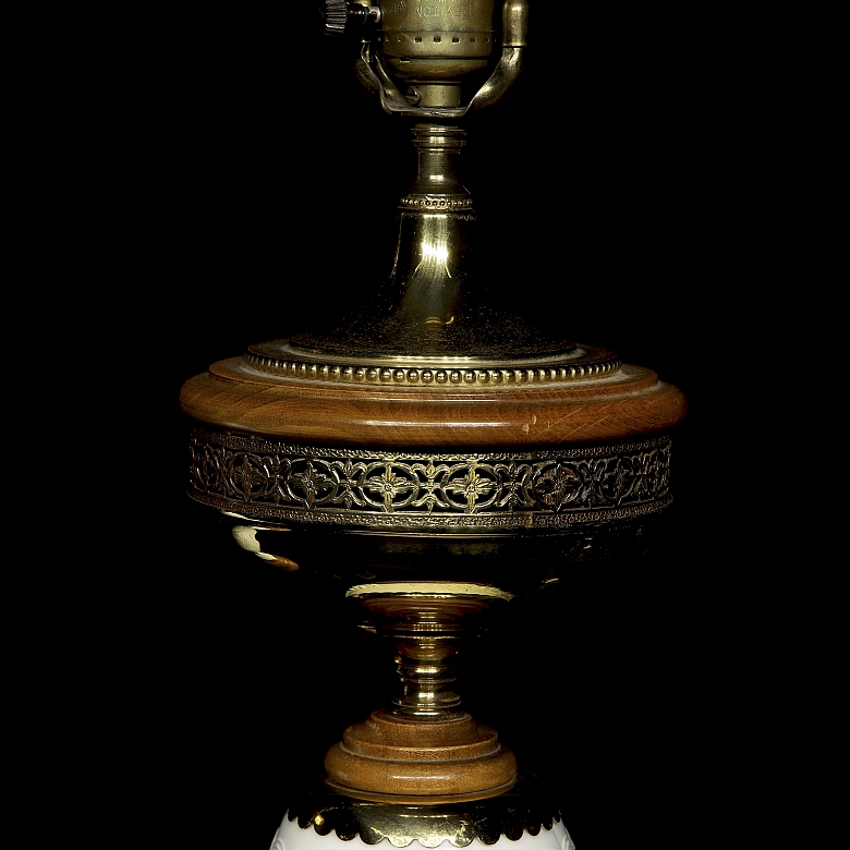 莱文顿，一对乳白玻璃灯，美国，20世纪