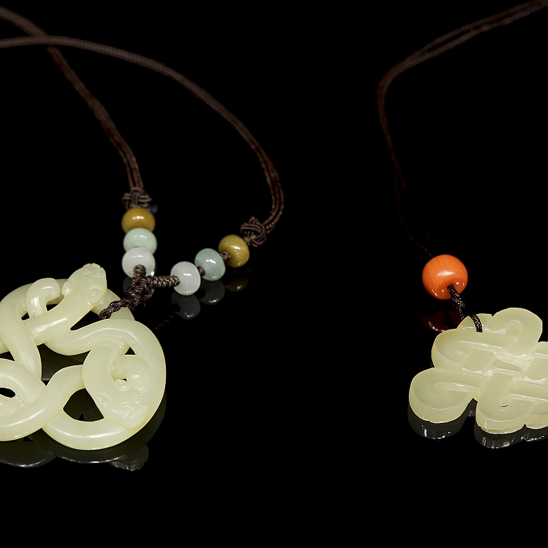 Two carved jade pendants, 20th century - 3