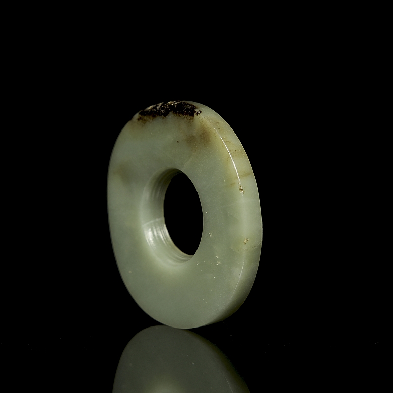 Colgante de jade tallado, cultura Qijia