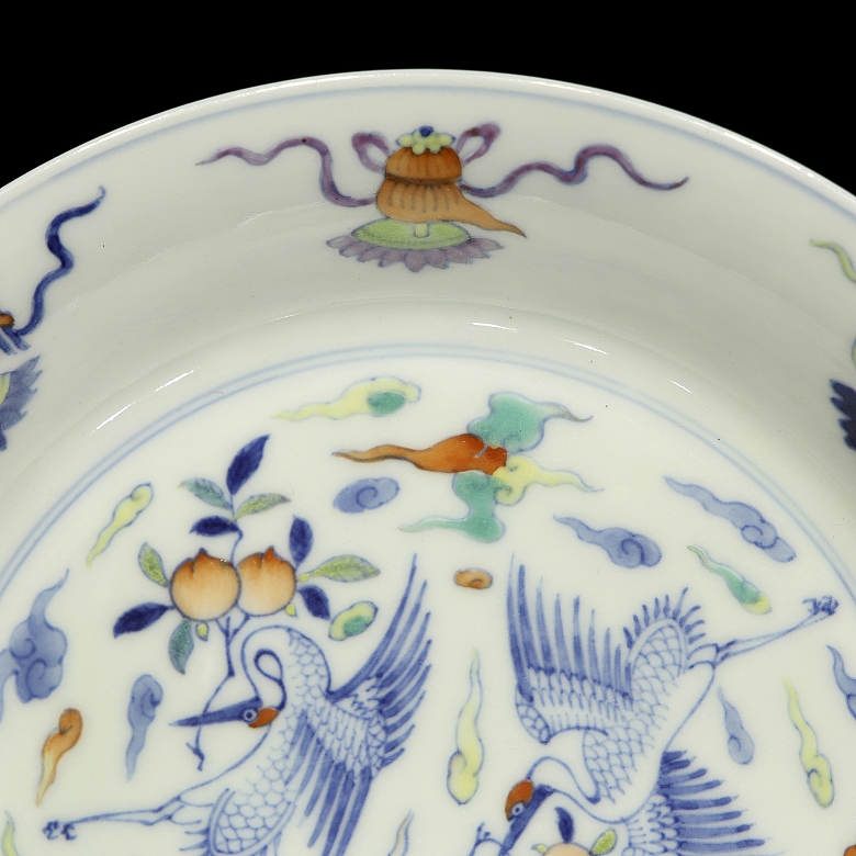Plato de porcelana esmaltado