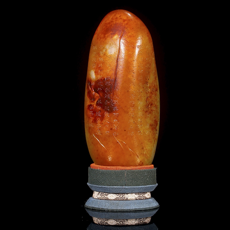 Piedra de jade tallada