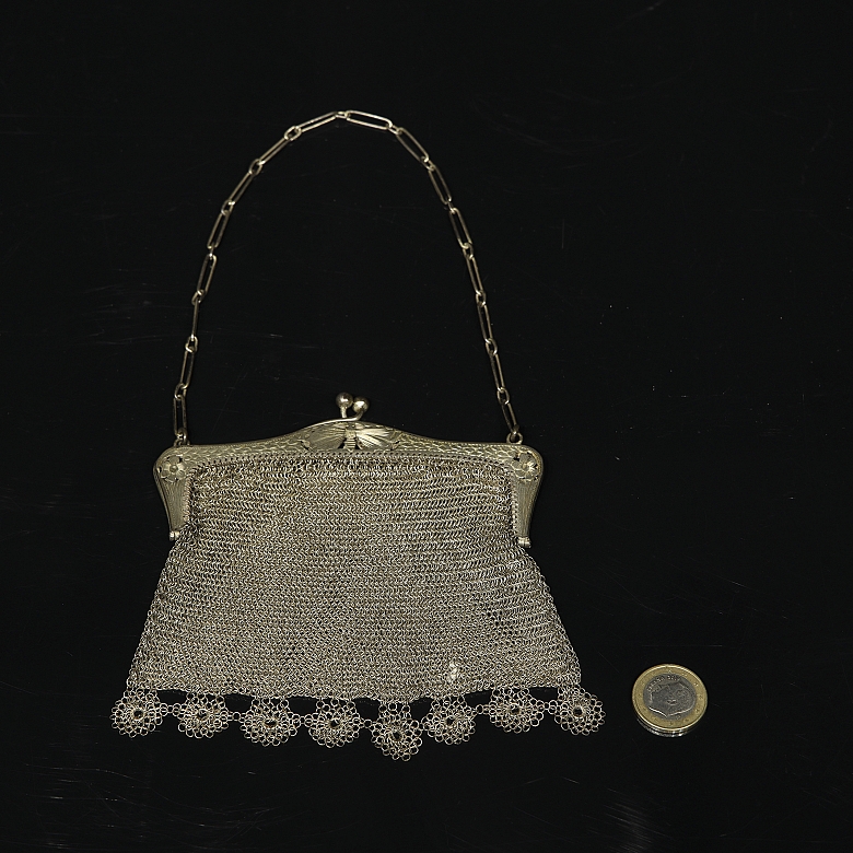 Bolso limosnera de malla en plata, pps. s.XX