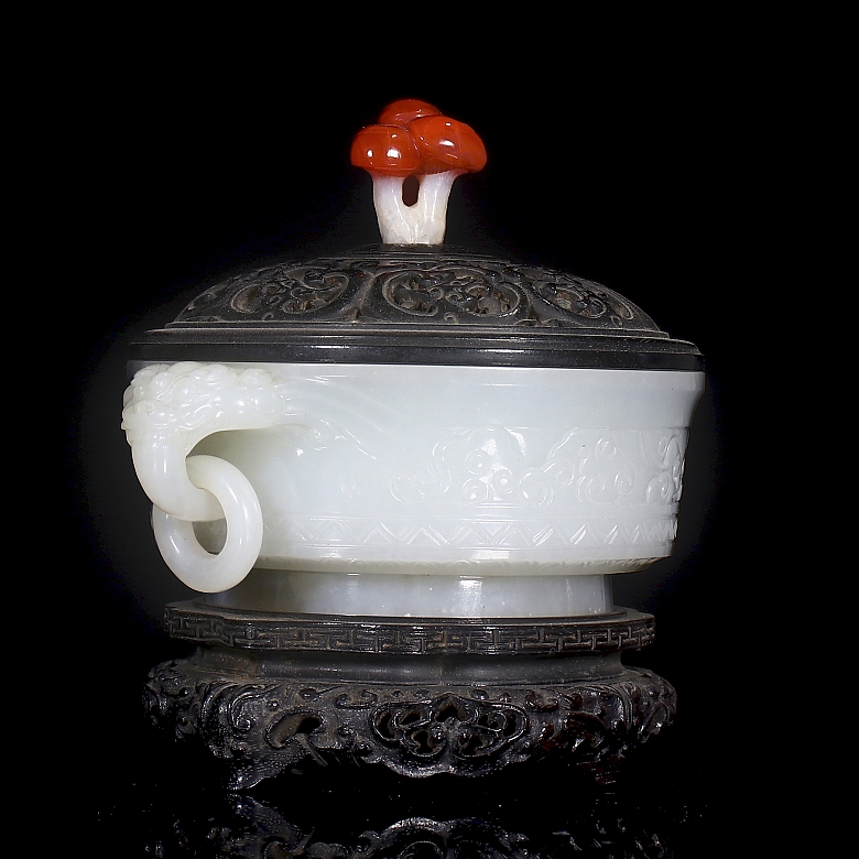 Incensario de jade blanco y sándalo, dinastía Qing