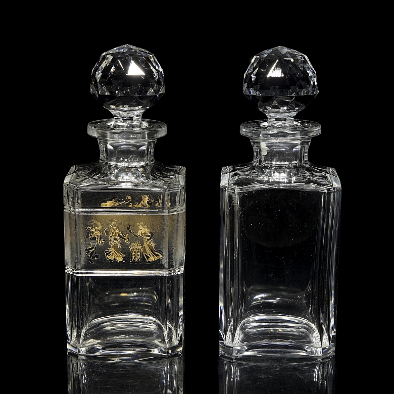 Pareja de frascos de tocador en cristal tallado, med. s.XX