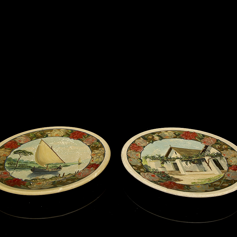 J. Genovés Cubells (20th century) ‘Pair of ceramic representations’, 1955