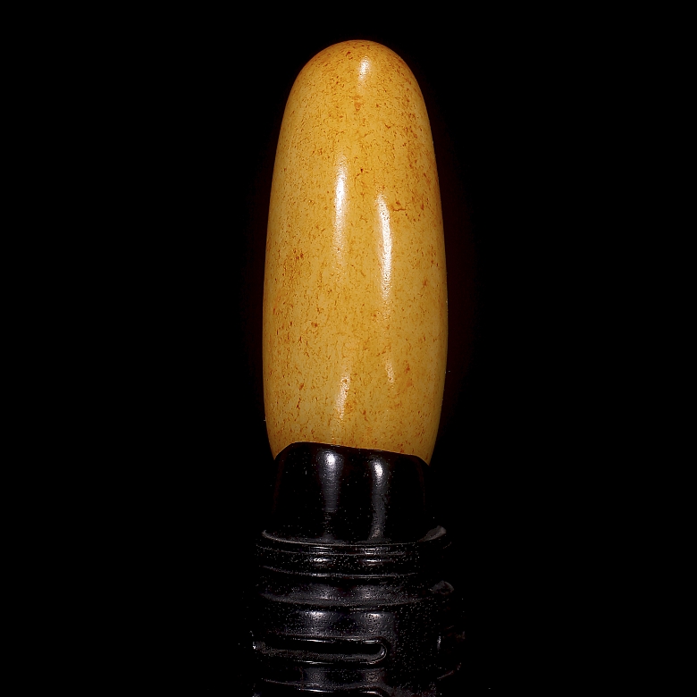 Jade rock with carved Hetian skin, Qing dynasty