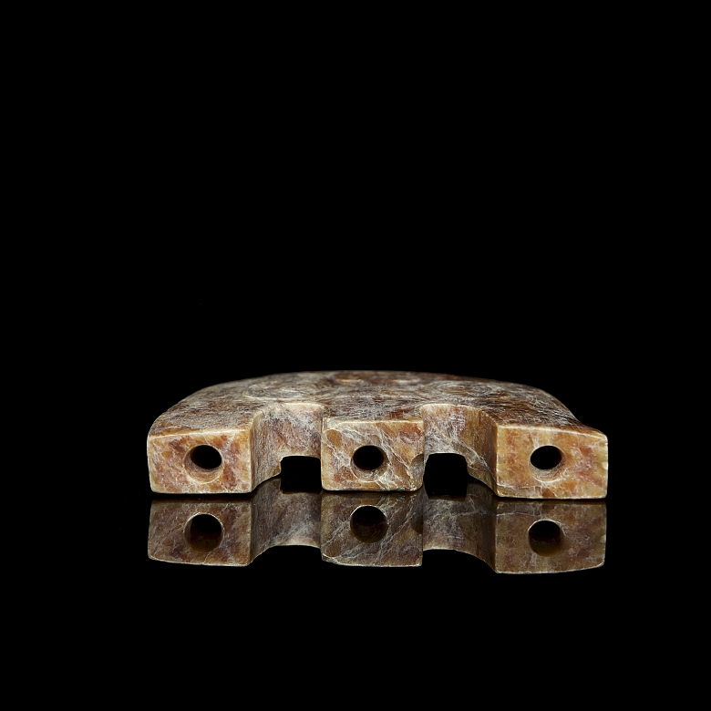 Colgante de jade rojizo 