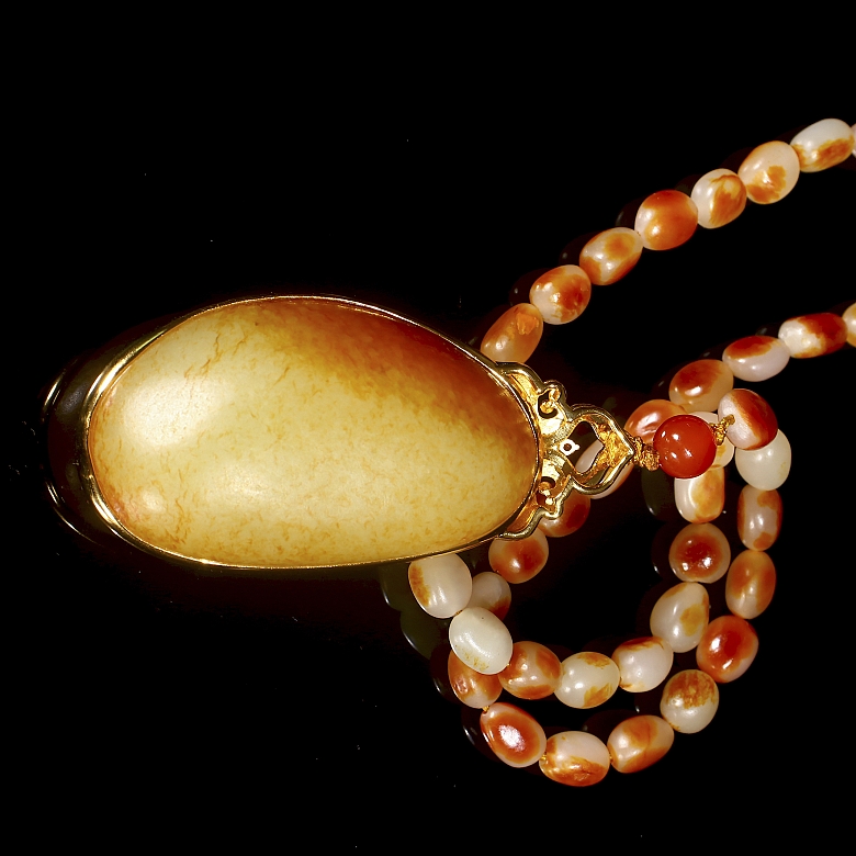 Gold-plated silver and Hetian jade pendant, Qing dynasty