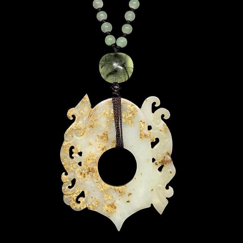 Collar con colgante de jade tallado y cuentas de colores, s.XX - 3