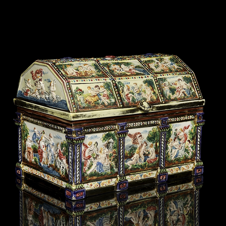 Capodimonte “Porcelain chest,” 20th century