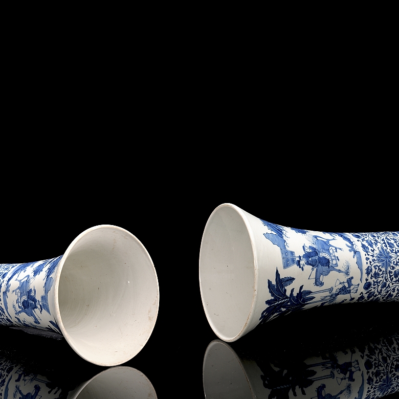 Pair of Gu vases, ‘Scenes and Flowers’, Qing dynasty