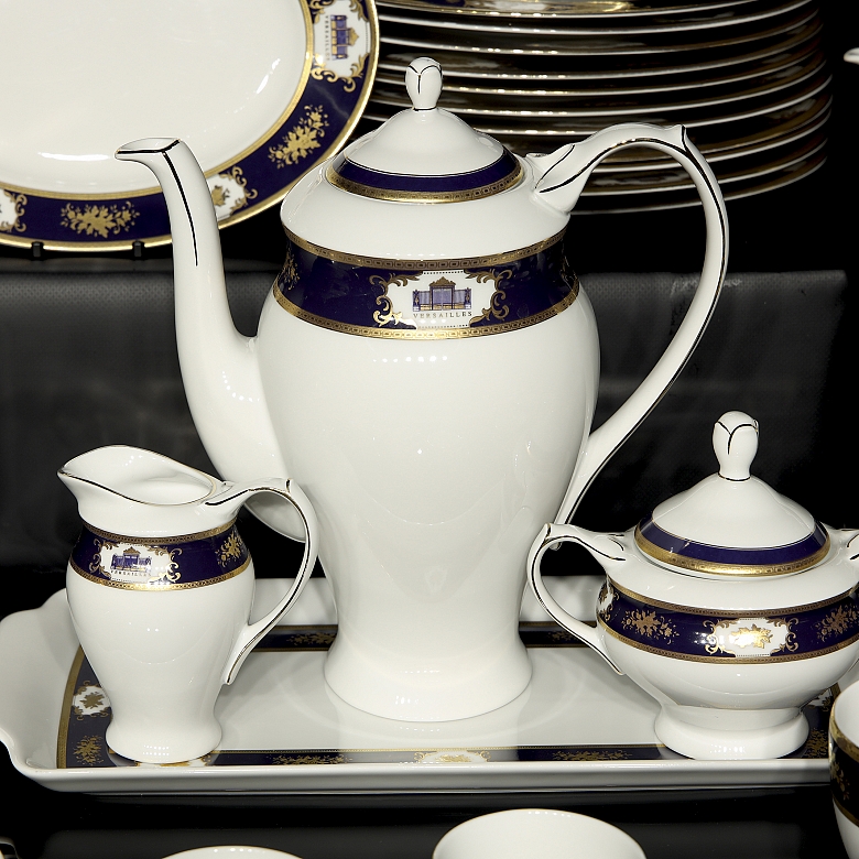 Versailles Fine Porcelain “Complete Tableware Set,” 20th century