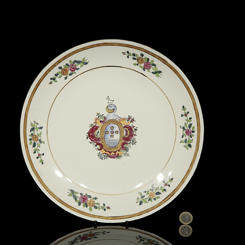 Plato de porcelana