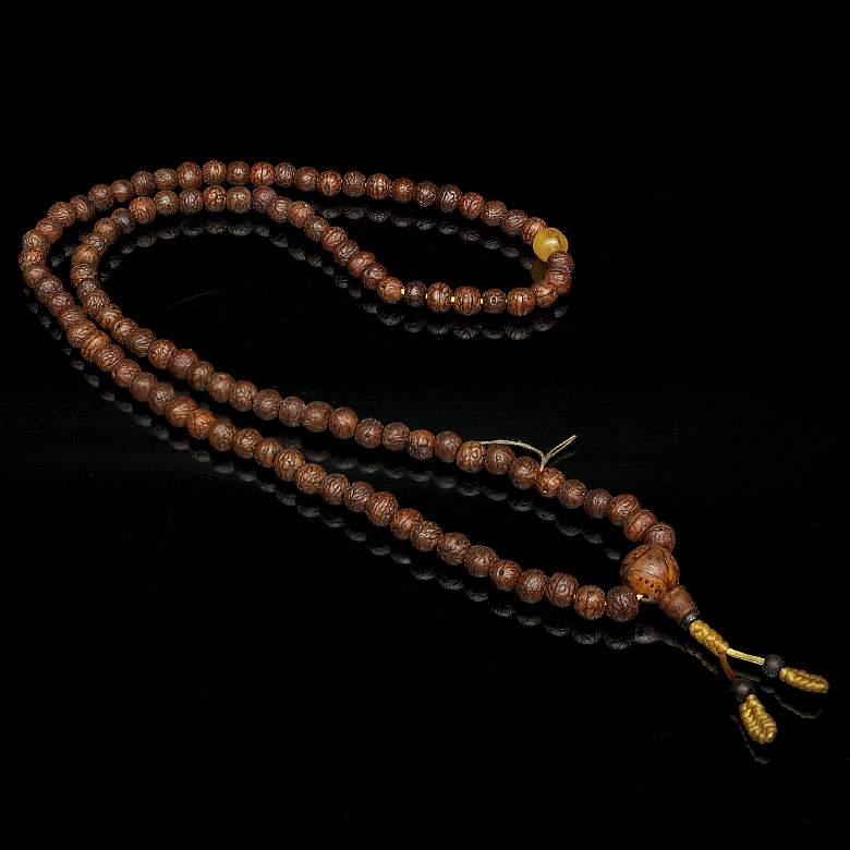 Mala de ciento once cuentas de semillas de Bodhi, Tíbet, s.XX