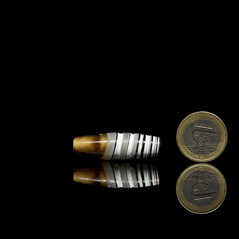 Cuenta Dizi de ágata tallada multicolor, dinastía Liao