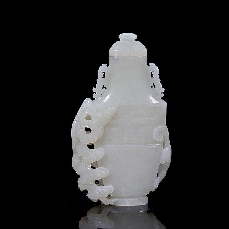 Jarrón ritual de jade blanco 