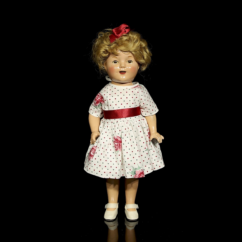 Muñeca oficial 