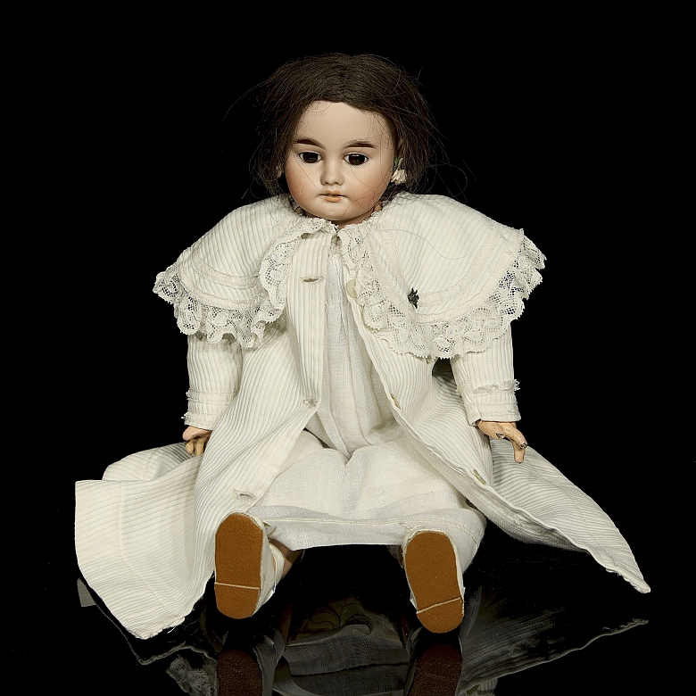 Muñeca de porcelana D.E.P. Gebrüder Kühnlenz, Alemania, c. 1910-1920