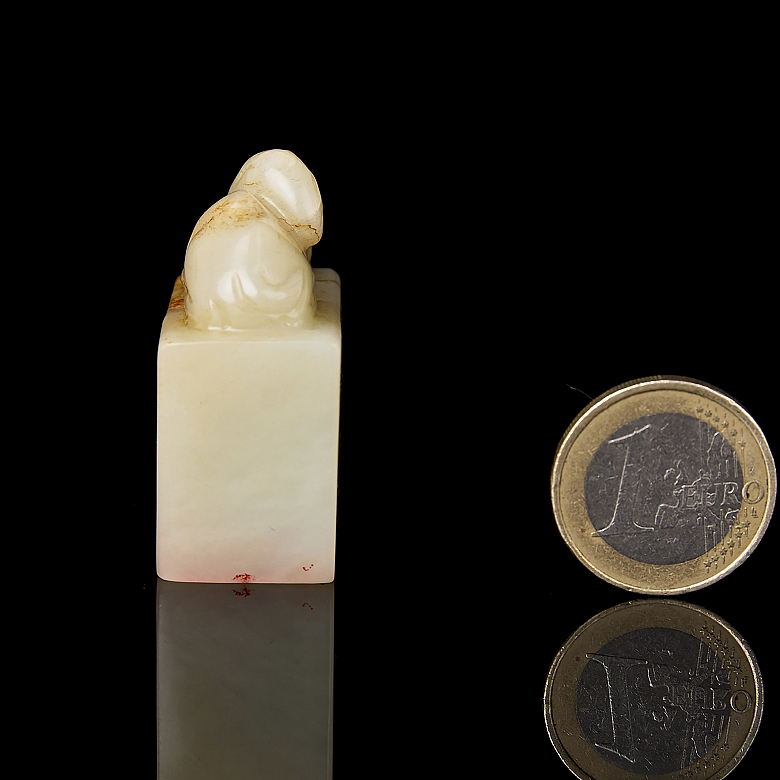 Hetian jade seal ‘Camel’, Qing dynasty