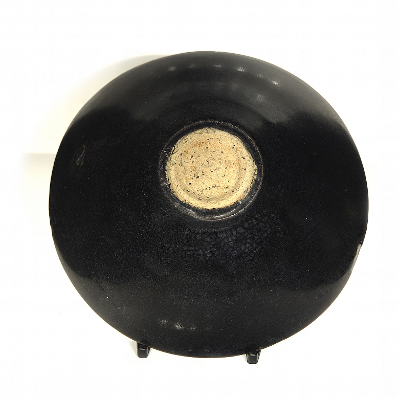 Cuenco de gres con vidriado negro