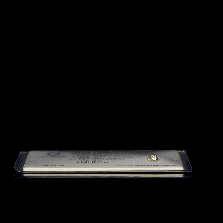 Diamante natural de talla oval antigua