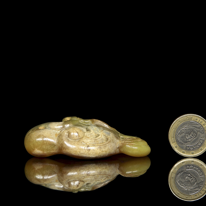Figura de jade amarillo 