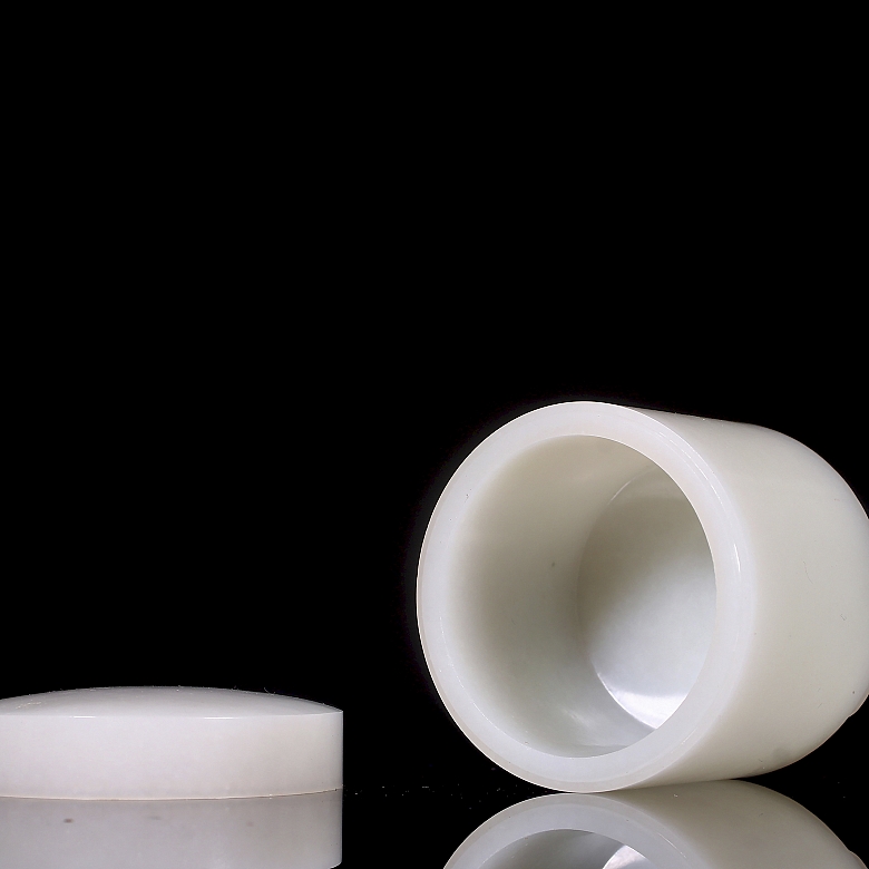 Conjunto caja y anillo de jade blanco de Hetian, dinastía Qing