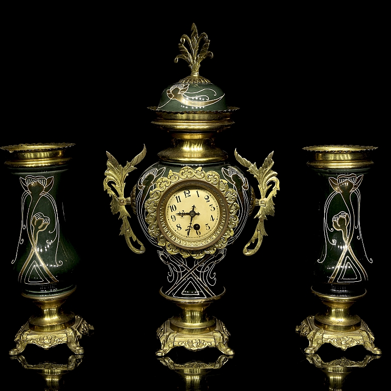Table clock with vases Art Nouveau style, 20th century - 10