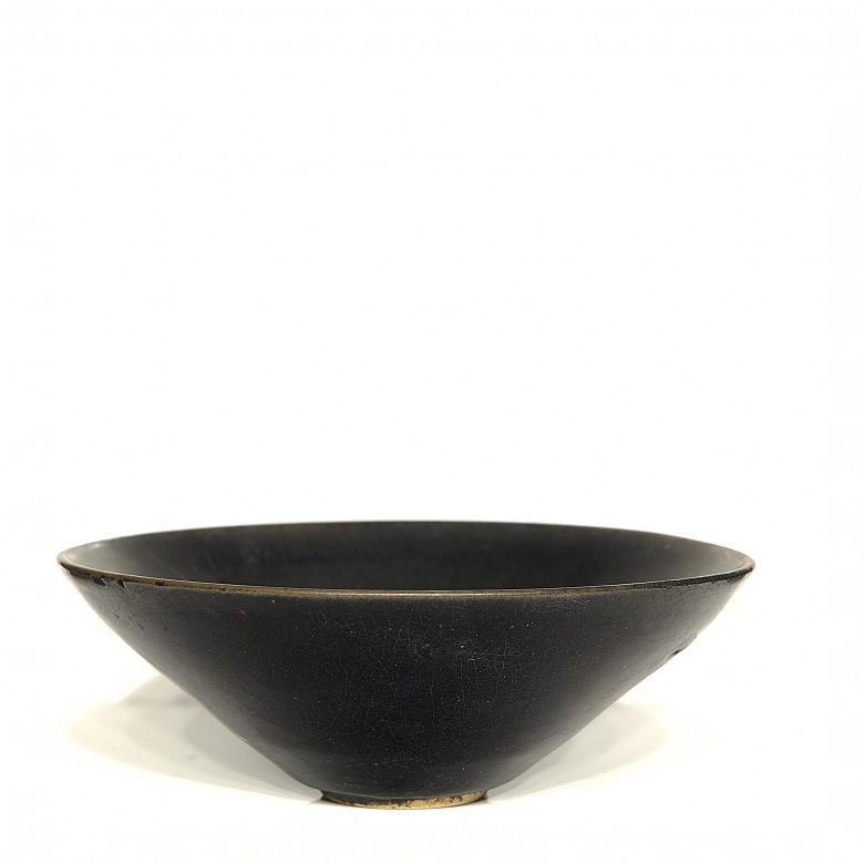 Cuenco de gres con vidriado negro