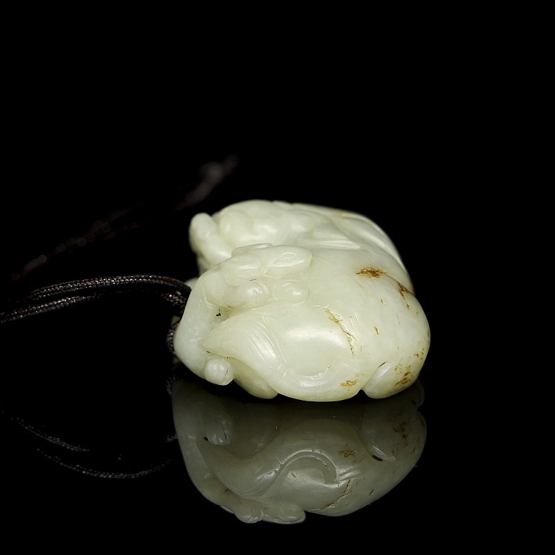 Jade pendant, “Beast with young,” 20th century - 3