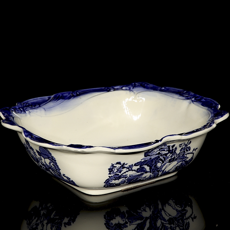 英国瓷质盥洗盆，斯塔福德郡，19世纪末