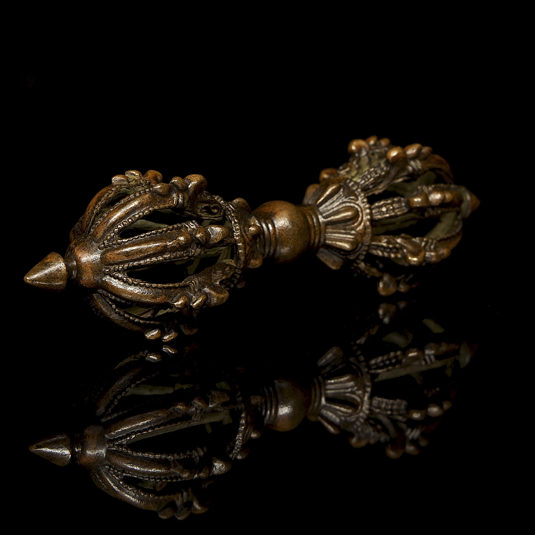 Instrumento ritual de bronce