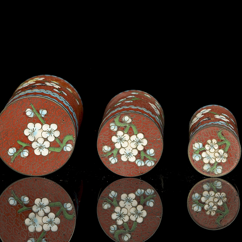Tres recipientes de cloisonné, s.XX