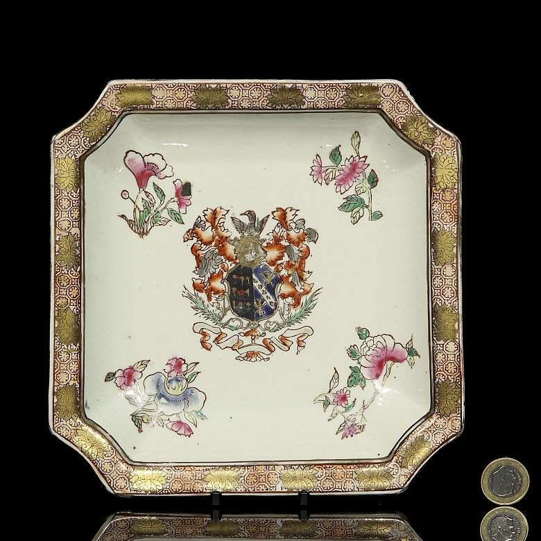 Plato cuadrado de porcelana