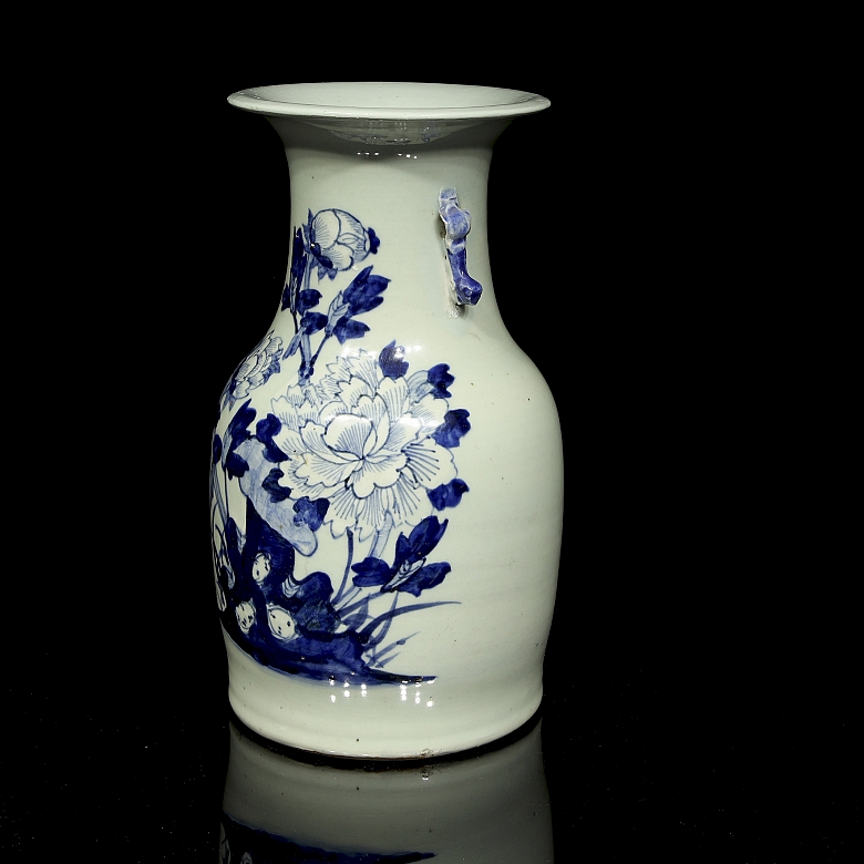 Jarrón de porcelana