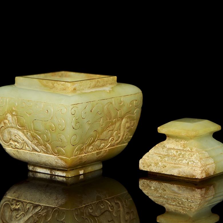 Recipiente con tapa de jade amarillo