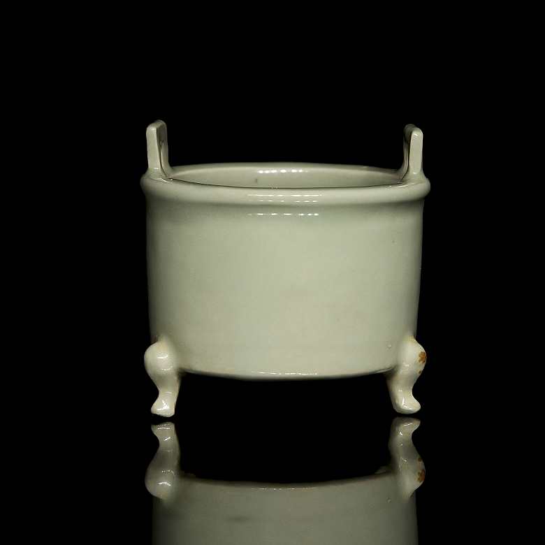 Celadon porcelain censer, Ding style, Qing dynasty - 1