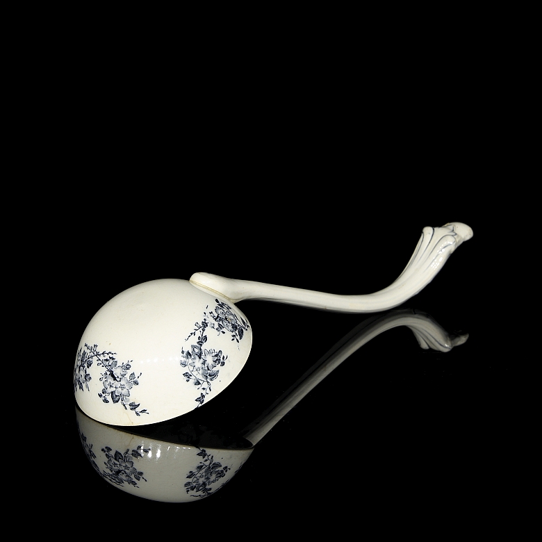 釉面陶瓷舀勺，19-20世纪