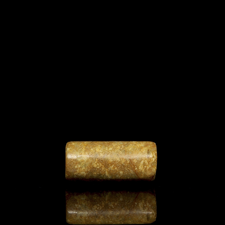 Cuenta tubular de jade tallado, cultura Hongshan - 3